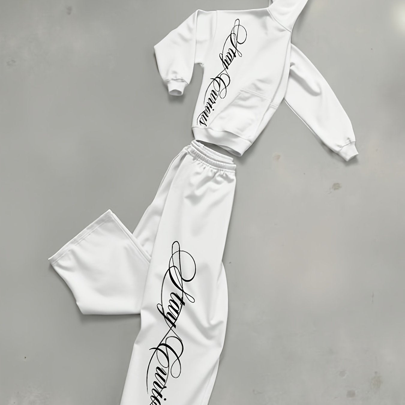 Men'S Print Consisting of a Sweatshirt And Long Pants